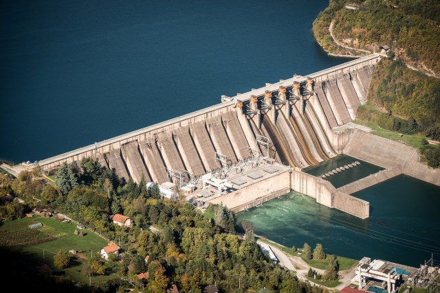 Dam Stock Pic lores 1